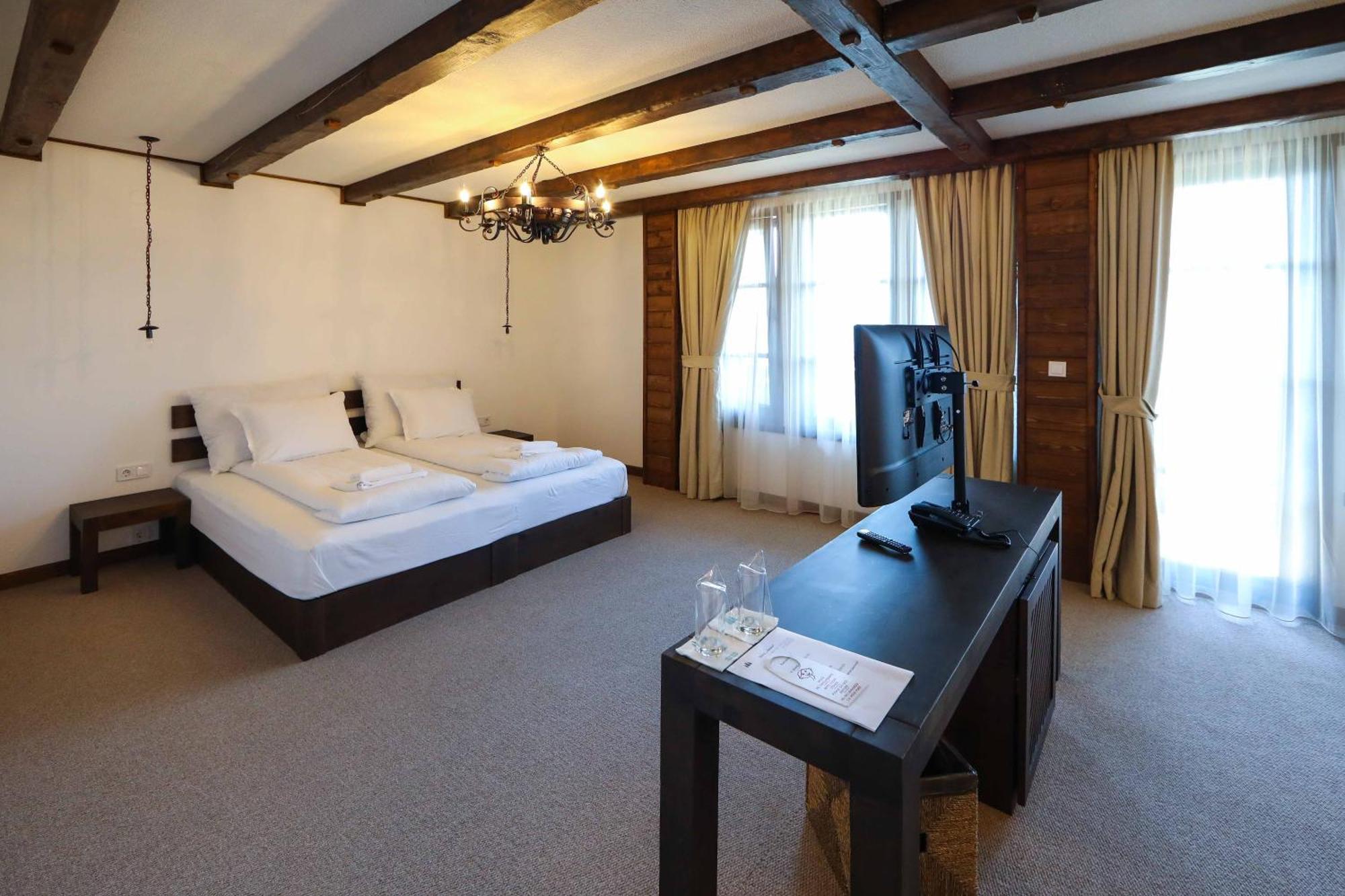 Hotel Leshten Habitación foto
