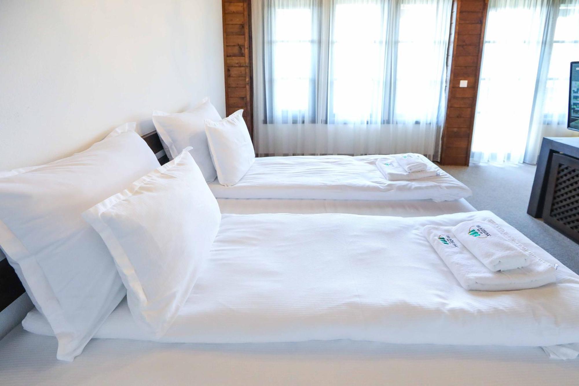Hotel Leshten Habitación foto